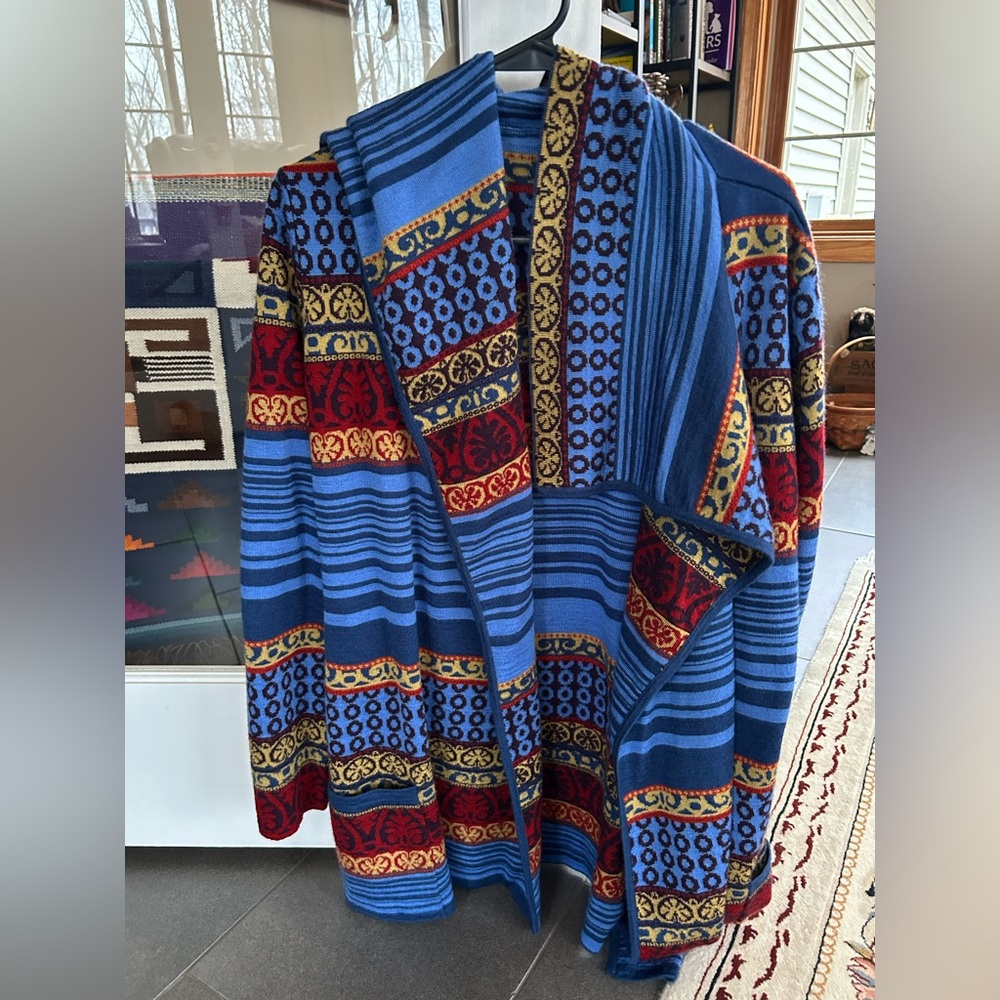 Icelandic Design women’s medium wool sweater cardigan multicolor patterned